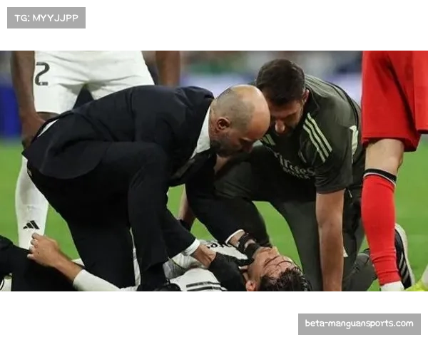 皇马卡马文加被迫内收补位，左肋防区暴露引发失球漏洞